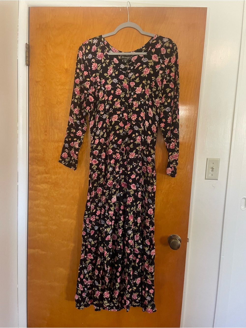 VTG Nostalgia Black Maxi Dress with Pink Floral Print